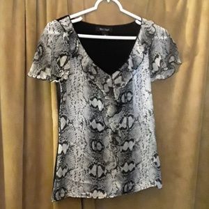 White House Black Market print top